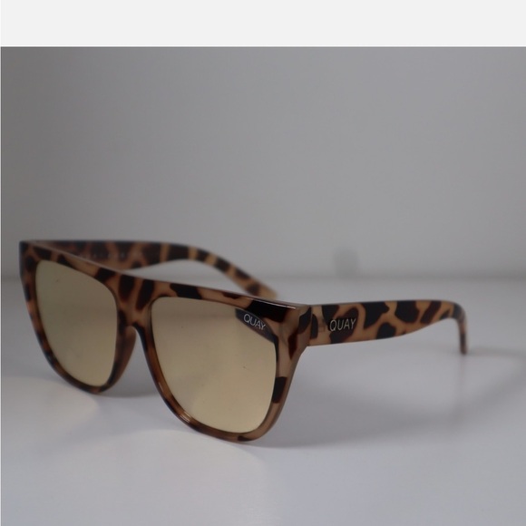 Quay Australia Drama by Day Sunglasses with Tortoiseshell Pattern - Picture 2 of 5